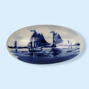 Delfts Vintage Painted Porcelain Brooch